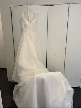 Allure Bridals | Dresses | Allure 8764 Bridal Gown | Poshmark
